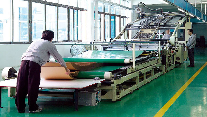First (Shenzhen) Display Packaging Co.,Ltd linea di produzione in fabbrica